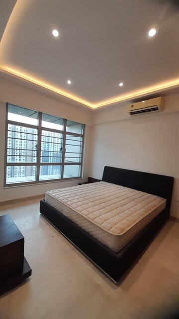 Bedroom in 3 BHK Apartment at Sheth Beaumonte, Sion East – for Rent