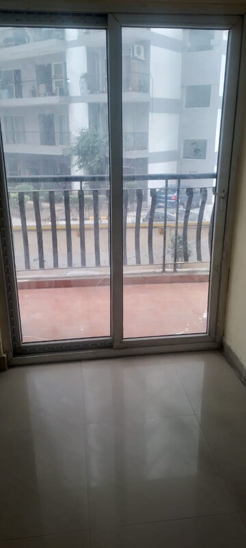 1 RK Apartment For Rent in Antriksh Golf View, Sector 78