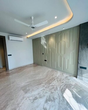 Bedroom in 3.5 BHK Builder Floor at Sector 35 – for Sale