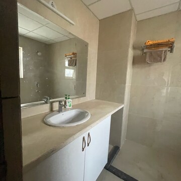  4 BHK Builder Floor at BPTP Amstoria, Sector 102 – for Rent