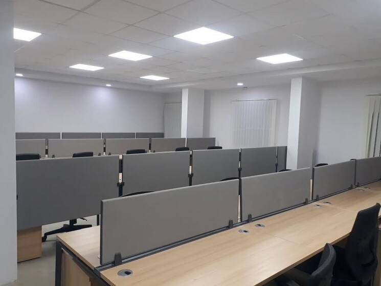 Team Area, vijay nagar Commercial Office Space 1500 Sq.Ft. In Vijay Nagar Indore 8676759