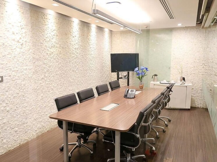 Team Area, vijay nagar Commercial Office Space 1500 Sq.Ft. In Vijay Nagar Indore 8676759