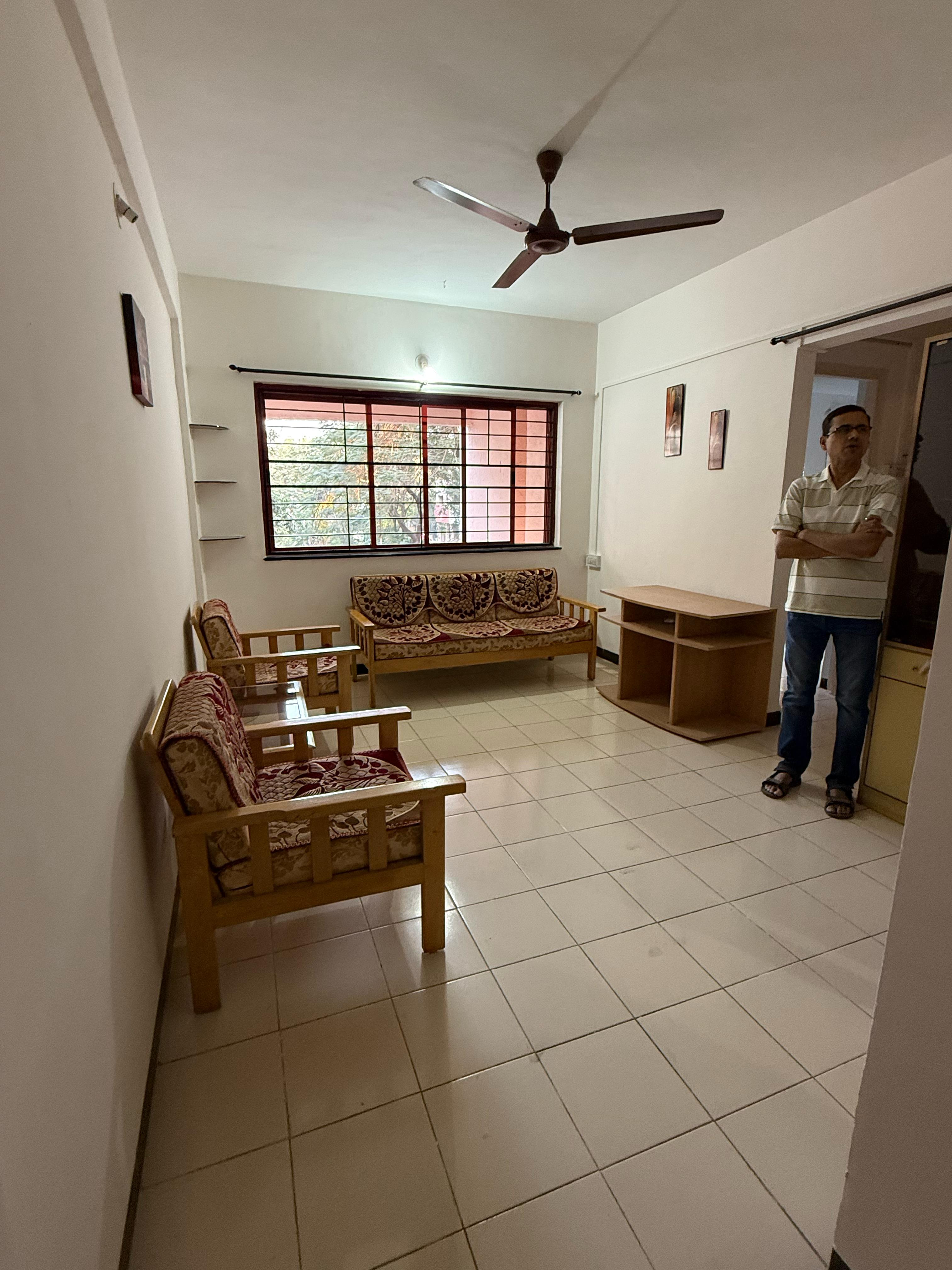 1 BHK + Pooja Room,Servant Room,Study Room,Extra Room Apartment For Rent in Vanaz Corner