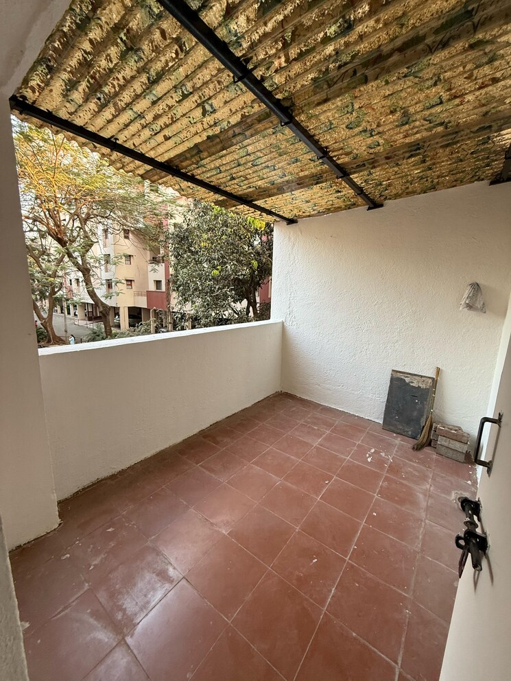 Room, vanaz-corner 1 Bedroom 600 Sq.Ft. Apartment In Kothrud Pune 8676799