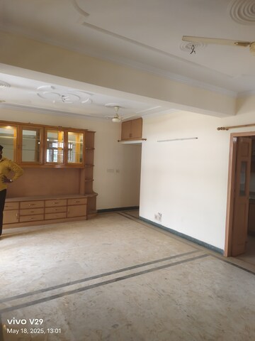 Room in 3 BHK Apartment at Army Sispal Vihar, Sector 49 – for Sale