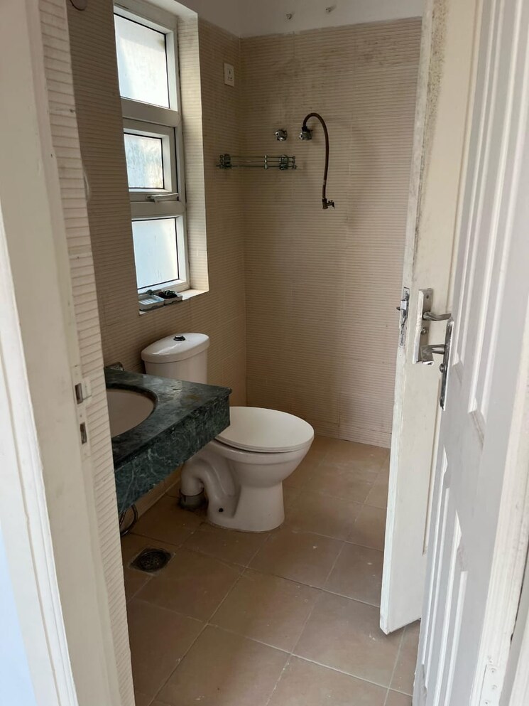 Bathroom, puri-vip-floors 4 Bedroom 4500 Sq.Ft. Apartment In Sector 81 Faridabad 8676834