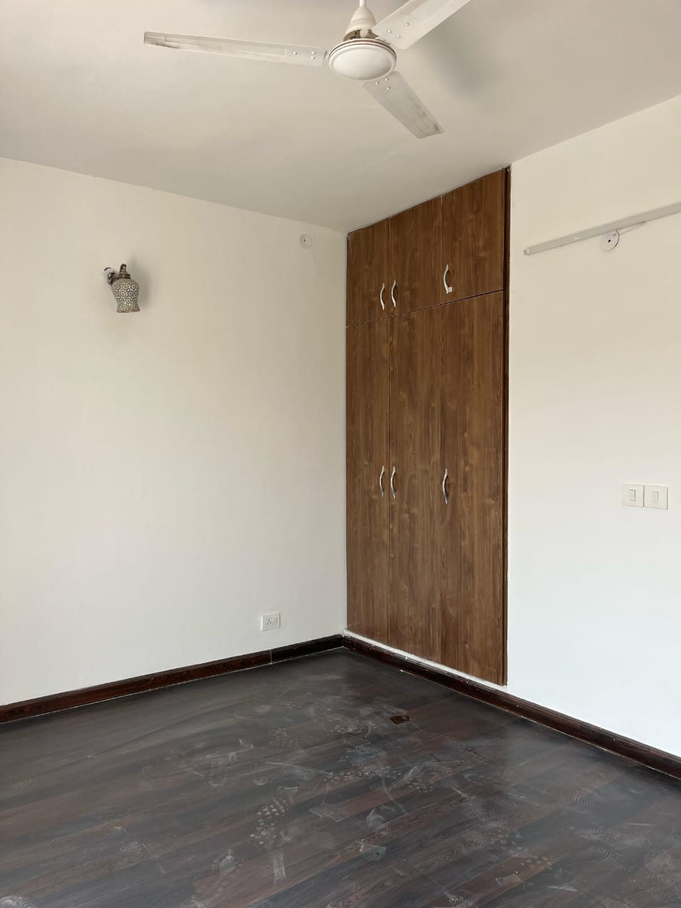4 BHK + Servant Room 4500 Sq.Ft. Apartment in Puri Vip Floors