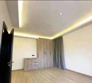 Room in 4 BHK Builder Floor at Sector 28 – for Sale