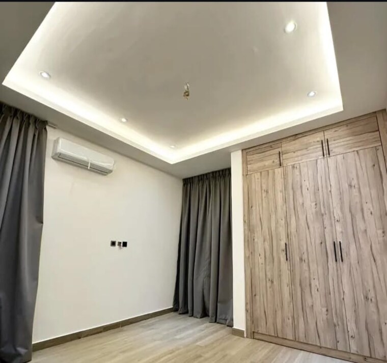 Room, sector 28 4 Bedroom 3150 Sq.Ft. Builder Floor In Sector 28 Faridabad 8676858