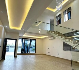 Room in 4 BHK Builder Floor at Sector 28 – for Sale