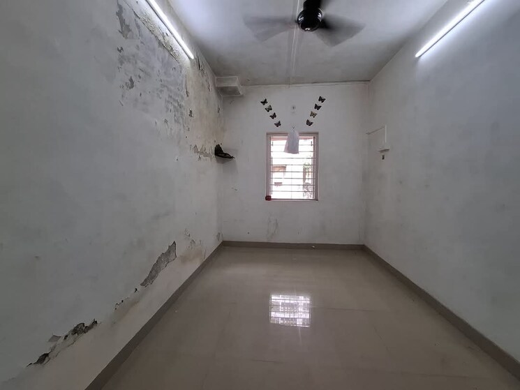 Room, andheri west 1 Bedroom 358 Sq.Ft. Apartment In Andheri West Mumbai 8676888