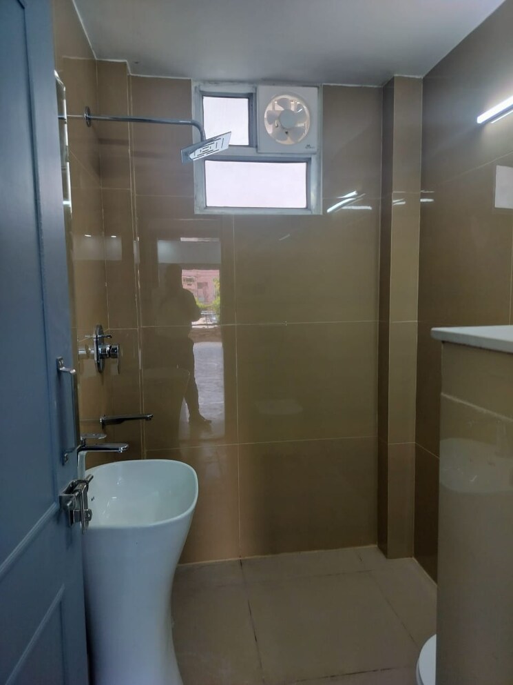 Master Bedroom, bharat-residency-gurgaon 3 Bedroom 1100 Sq.Ft. Apartment In Sector 15 Gurgaon 8676922