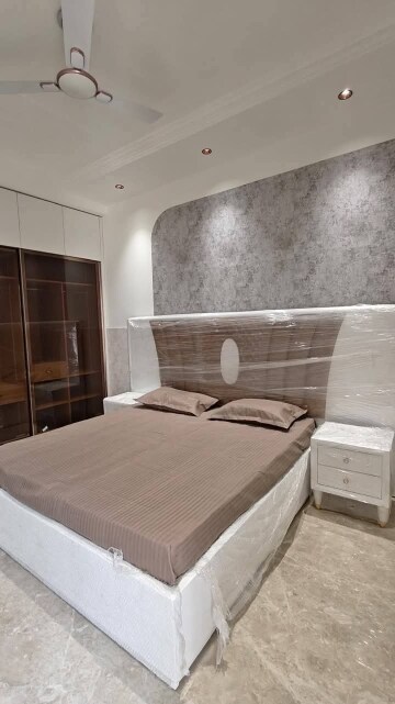 Master Bedroom in 2 BHK Apartment at Saket – for Rent