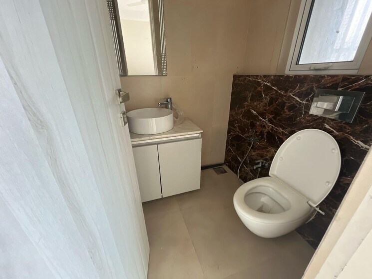 Bathroom, enpar-lotus-101-worli-residences 3 Bedroom 1810 Sq.Ft. Apartment In Lower Parel Mumbai 8676948