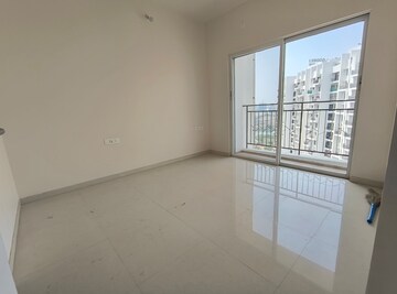 Room in 2 BHK Apartment at Godrej Rejuve, Mundhwa – for Rent