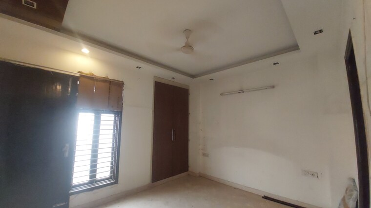Master Bedroom, rana pratap bagh 4 Bedroom 235 Sq.Yd. Builder Floor In Rana Pratap Bagh Delhi 8676990