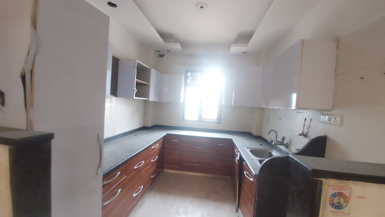 Kitchen, rana pratap bagh 4 Bedroom 235 Sq.Yd. Builder Floor In Rana Pratap Bagh Delhi 8676990