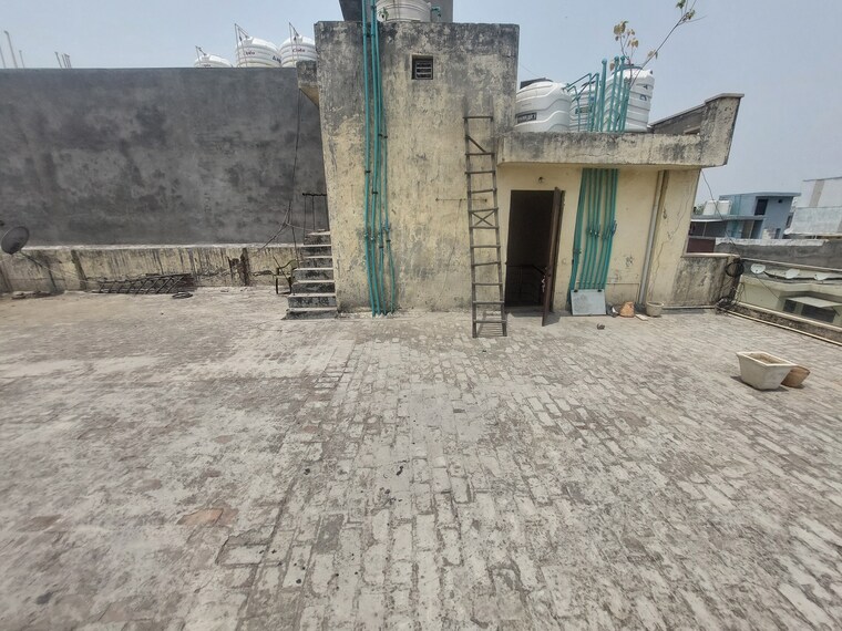 Terrace, rana pratap bagh 4 Bedroom 235 Sq.Yd. Builder Floor In Rana Pratap Bagh Delhi 8676990