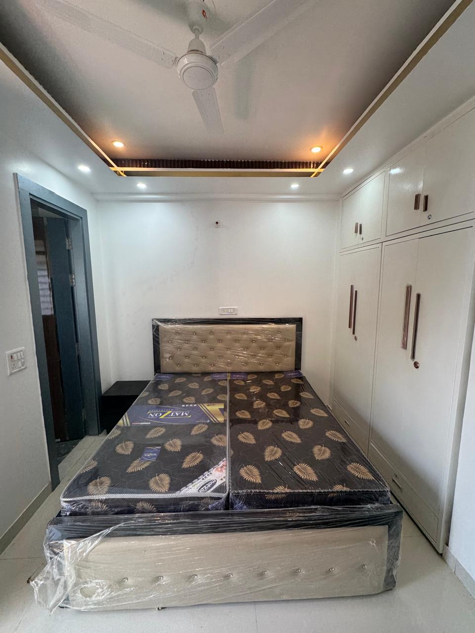 2 BHK + Pooja Room Builder Floor For Rent in Sector 43