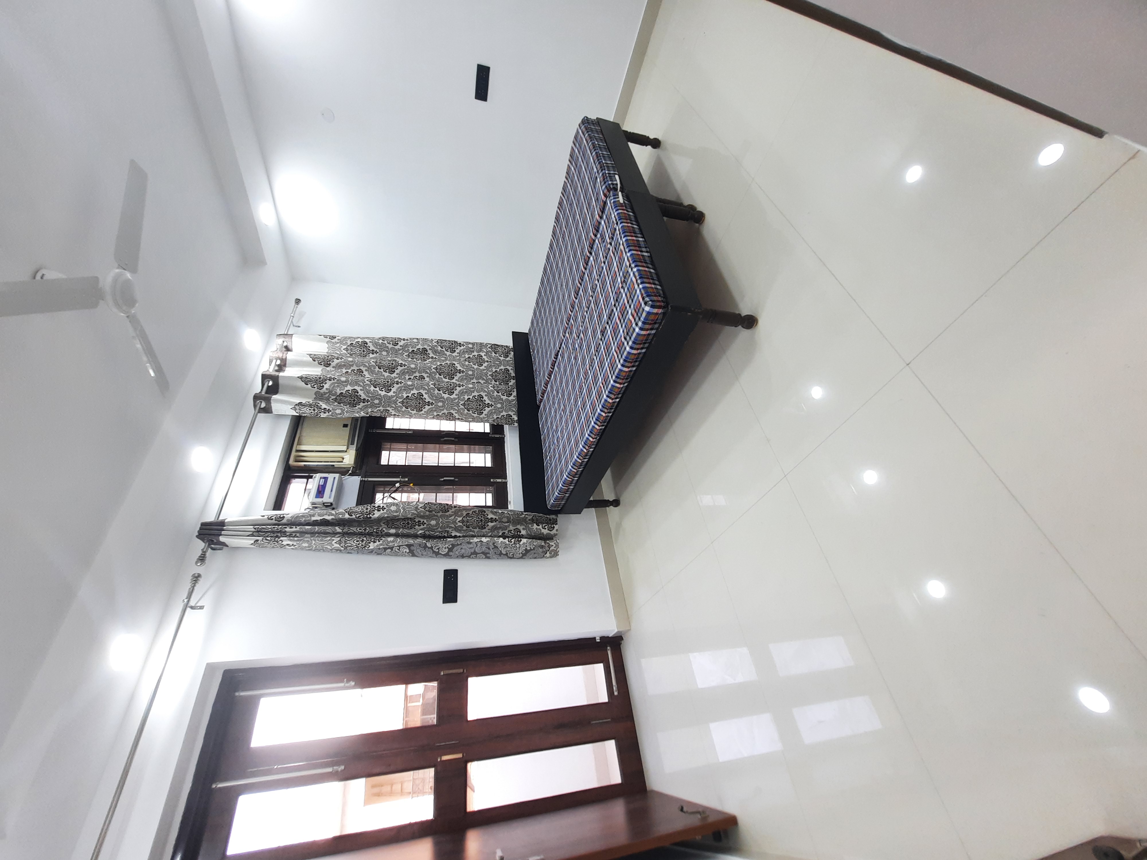 1 RkBuilder Floor For Rent in Malviya Nagar 