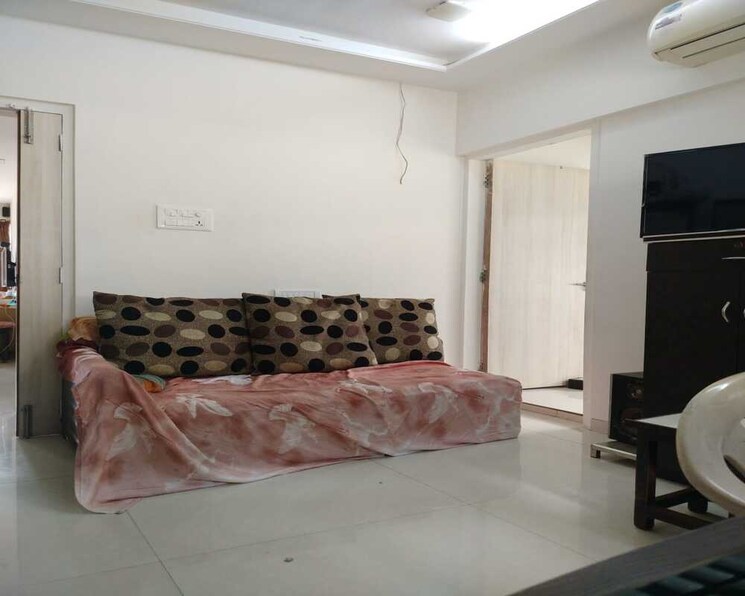 Room, dadar east 2 Bedroom 700 Sq.Ft. Apartment In Dadar East Mumbai 8677069