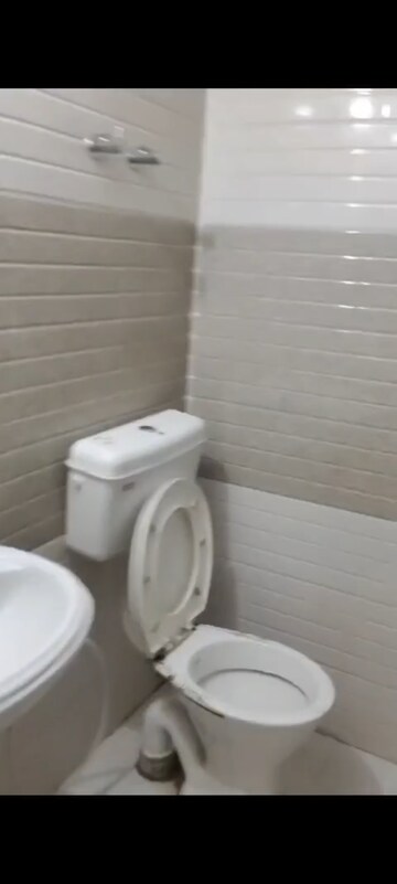 Bathroom in 2 BHK Apartment at Signature Global Orchard Avenue, Sector 93 – for Rent