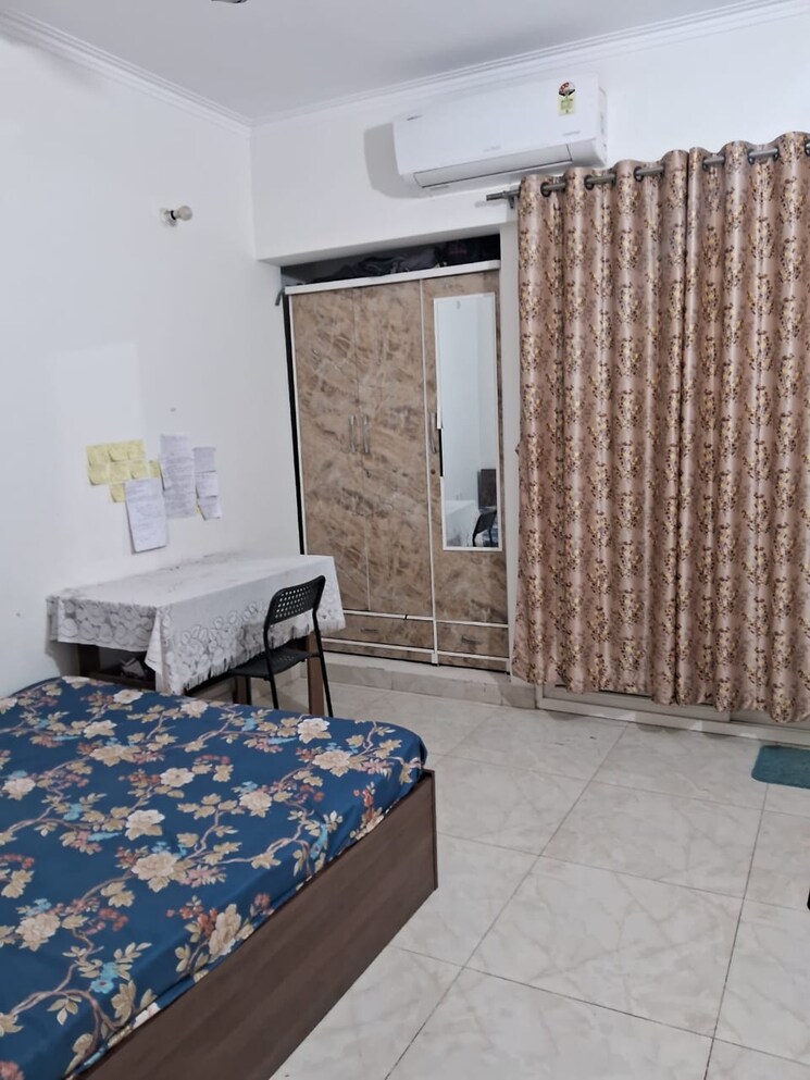 Bedroom, gaurs-siddhartham 3 Bedroom 1185 Sq.Ft. Apartment In Siddharth Vihar Ghaziabad 8677307