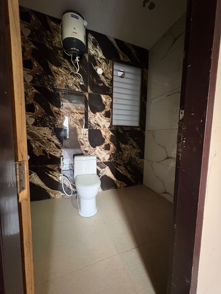 undefined, sector 51 4 Bedroom 400 Sq.Yd. Builder Floor In Sector 51 Gurgaon 8677365