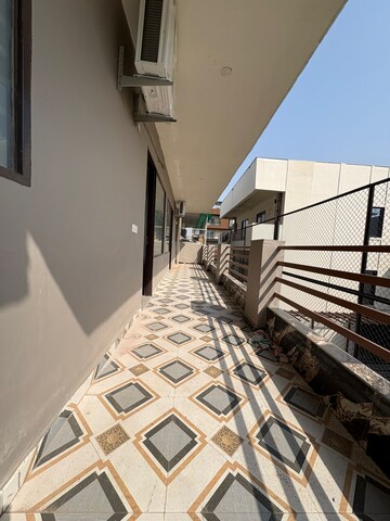 Staircase in 4 BHK Builder Floor at Sector 51 – for Rent
