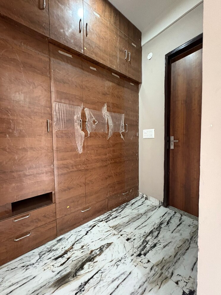 Room, sector 51 4 Bedroom 400 Sq.Yd. Builder Floor In Sector 51 Gurgaon 8677365