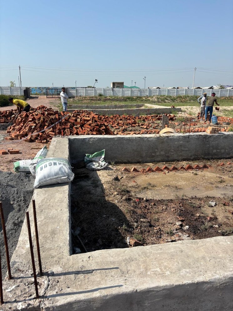 undefined, jewar  200 Sq.Yd. Plot In Jewar Greater Noida 8677354