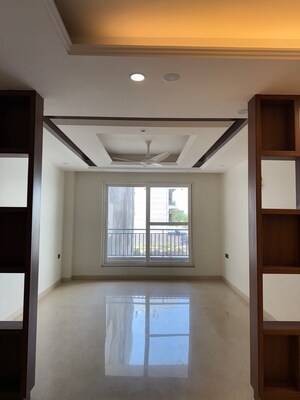 Kitchen in 5 BHK Builder Floor at Sector 85 – for Sale