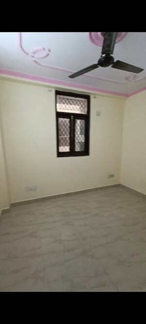 Room in 2 BHK Builder Floor at Panchsheel Vihar – for Rent