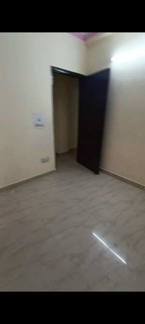 Room in 2 BHK Builder Floor at Panchsheel Vihar – for Rent