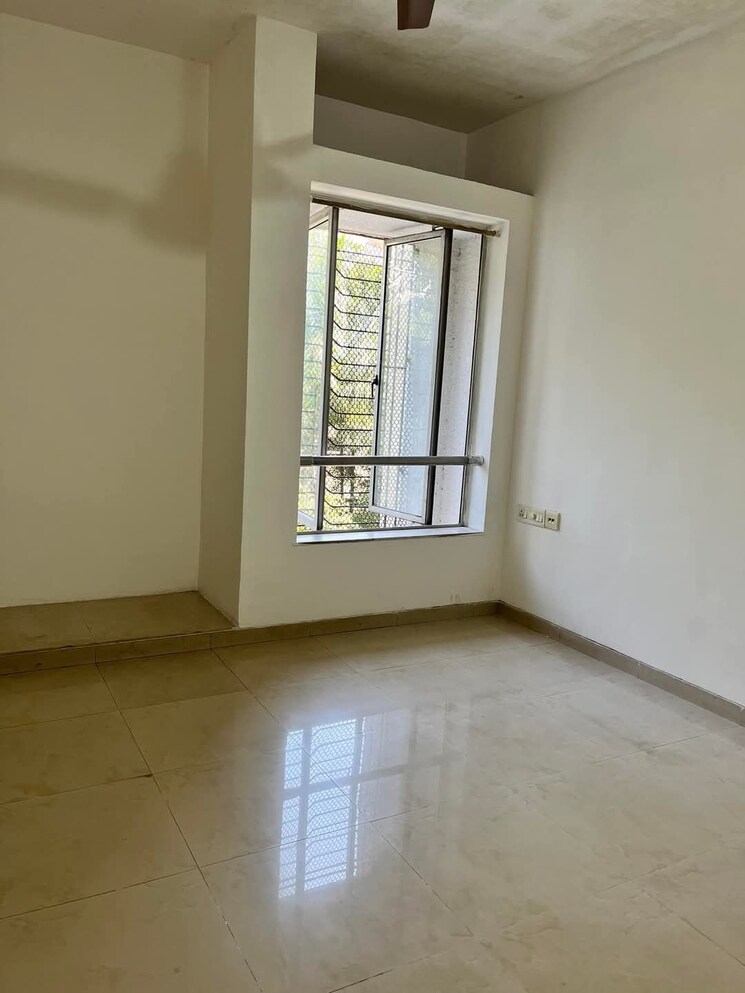 Room, siddhachal-phase-5-chs-ltd 2 Bedroom 825 Sq.Ft. Apartment In Vasant Vihar Thane 8677426