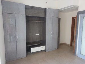 Room in 2 BHK Apartment at SS The Leaf, Sector 85 – for Sale