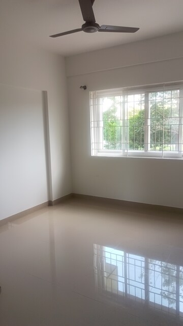 Room in 2 BHK Apartment at Ozone Urbana Pavilion, Devanahalli – for Rent
