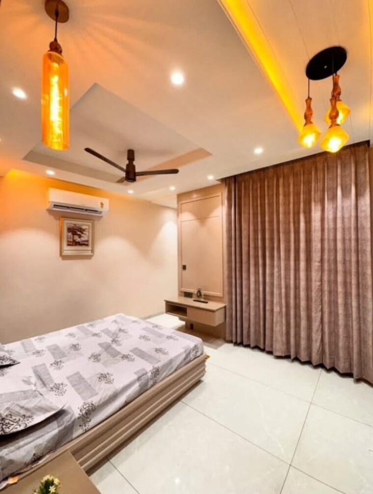 Bedroom, sector 32 3.5 Bedroom 3150 Sq.Ft. Builder Floor In Sector 32 Faridabad 8677461