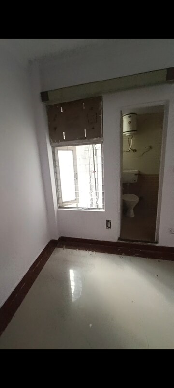 Room in 2 BHK Builder Floor at Panchsheel Vihar – for Rent