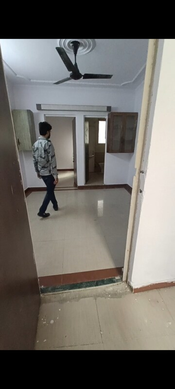 Furnished Amenities in 2 BHK Builder Floor at Panchsheel Vihar – for Rent