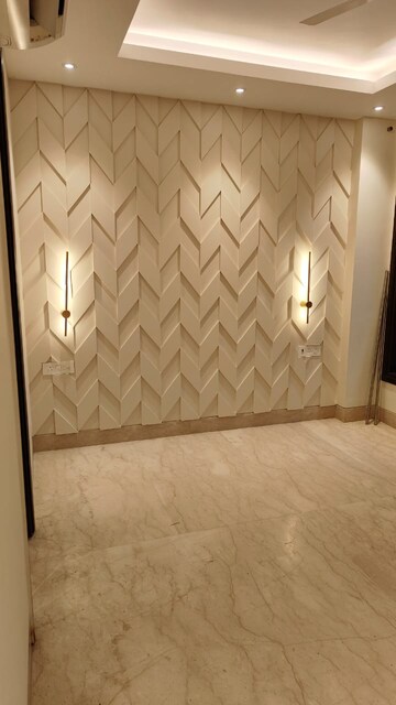 Room in 3 BHK Apartment at Sarvapriya Vihar – for Rent