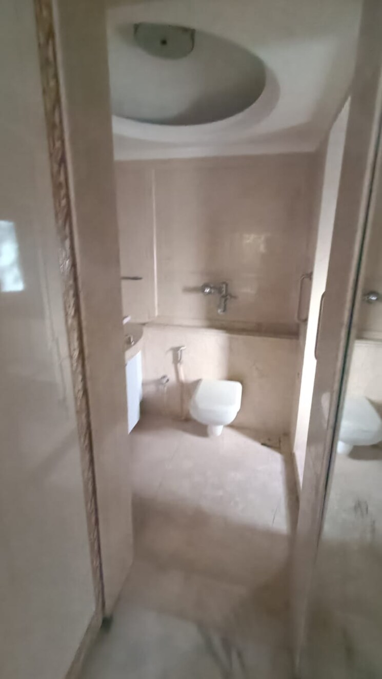 Bathroom, marine drive 2 Bedroom 1141 Sq.Ft. Apartment In Marine Drive Mumbai 8677622