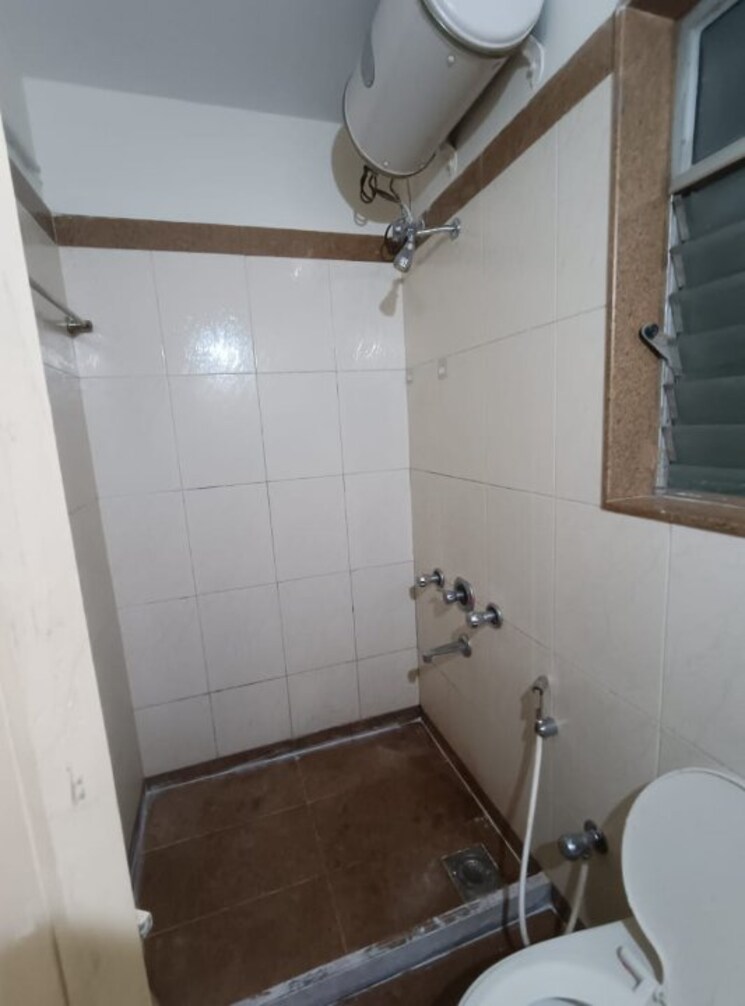Bathroom, siddhachal-phase-5-chs-ltd 2 Bedroom 950 Sq.Ft. Apartment In Vasant Vihar Thane 8677581