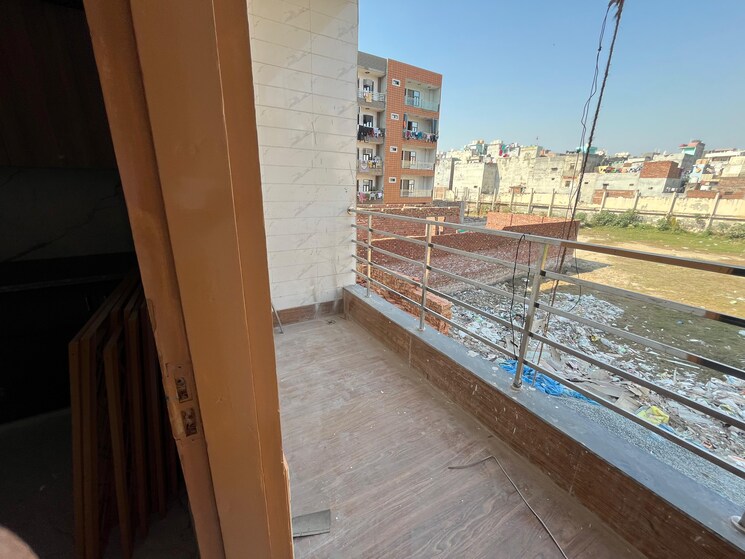 Balcony, burari 2 Bedroom 80 Sq.Yd. Builder Floor In Burari Delhi 8677616