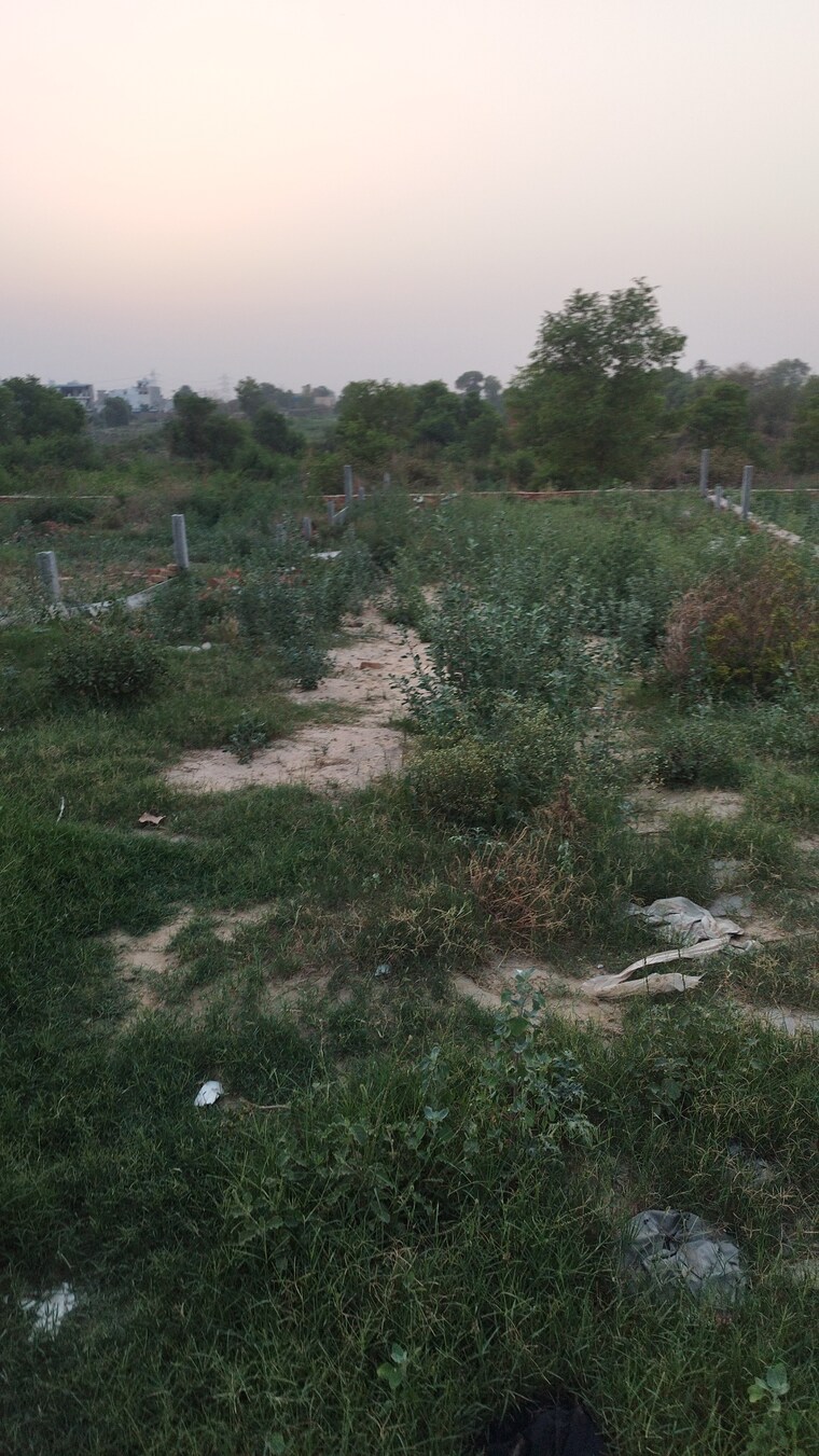 undefined, raj nagar extension  300 Sq.Yd. Plot In Raj Nagar Extension Ghaziabad 8677650