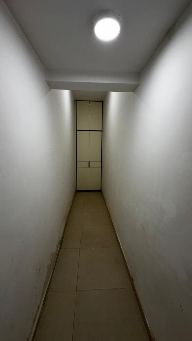 Room, dlf-alameda 4 Bedroom 230 Sq.Yd. Builder Floor In Sector 73 Gurgaon 8677691