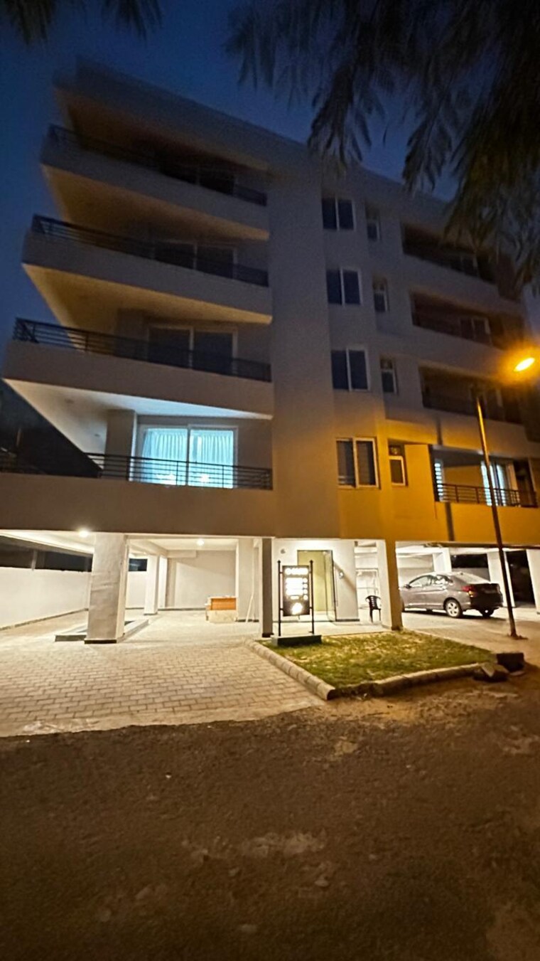 Exterior View, dlf-alameda 4 Bedroom 230 Sq.Yd. Builder Floor In Sector 73 Gurgaon 8677691