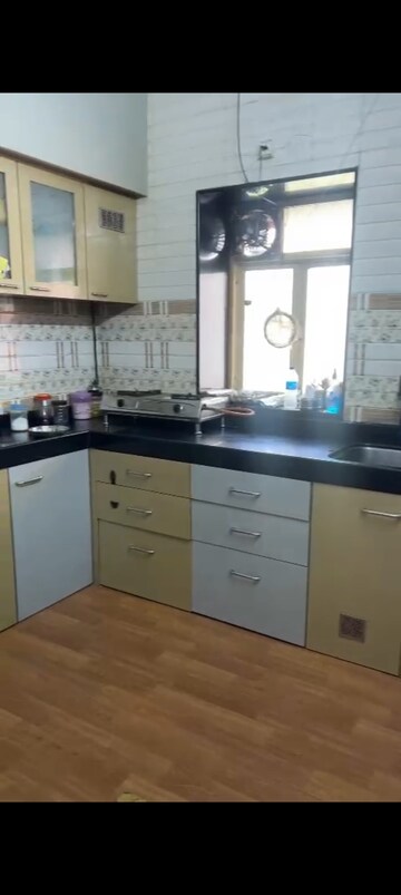 1 BHK Apartment For Rent in Vakola