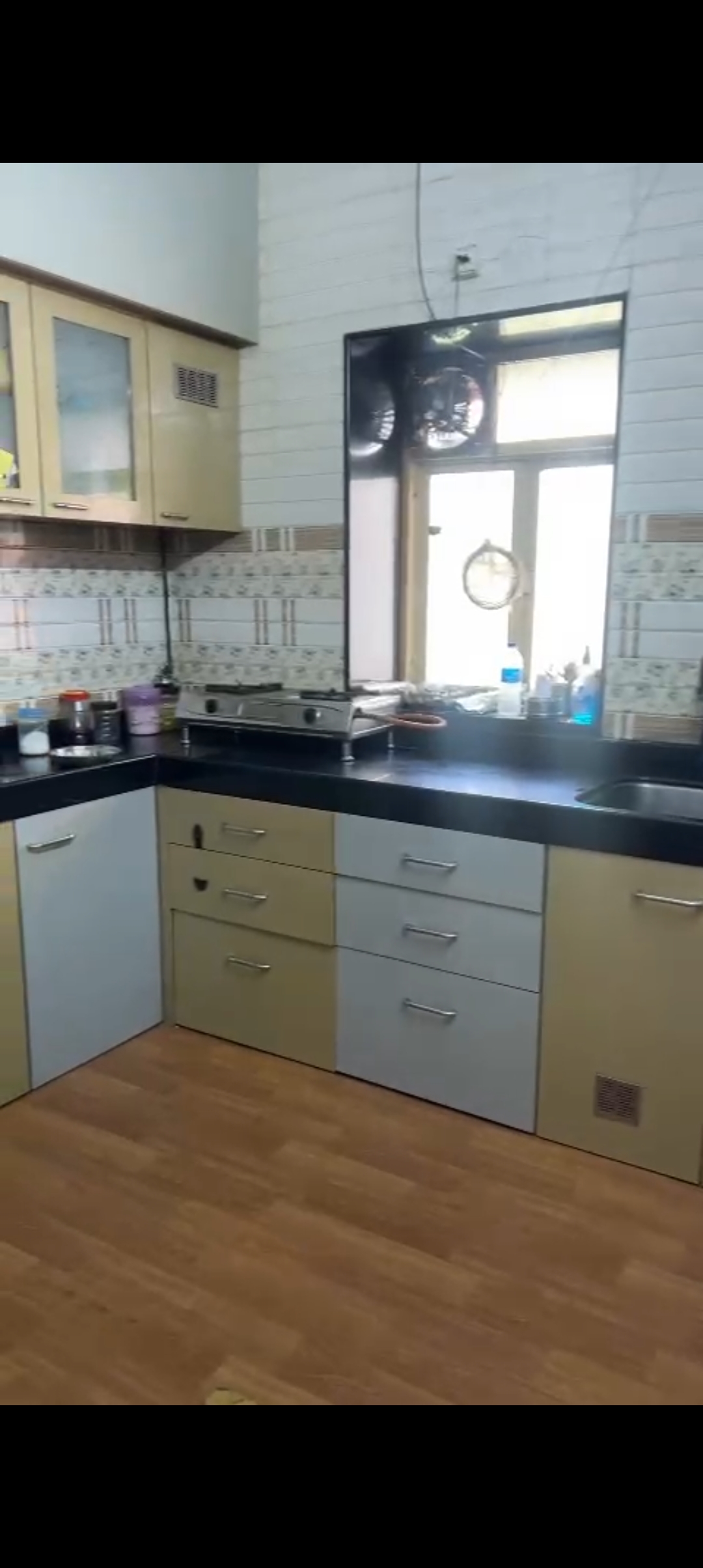 1 BHK + Study Room Apartment For Rent in Santacruz East