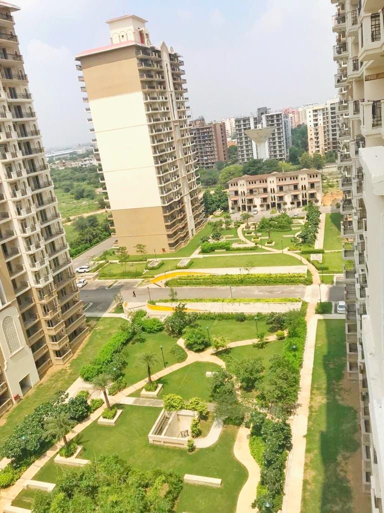 3.5 BHK + Extra Room 1760 Sq.Ft. Apartment in DLF Regal Gardens